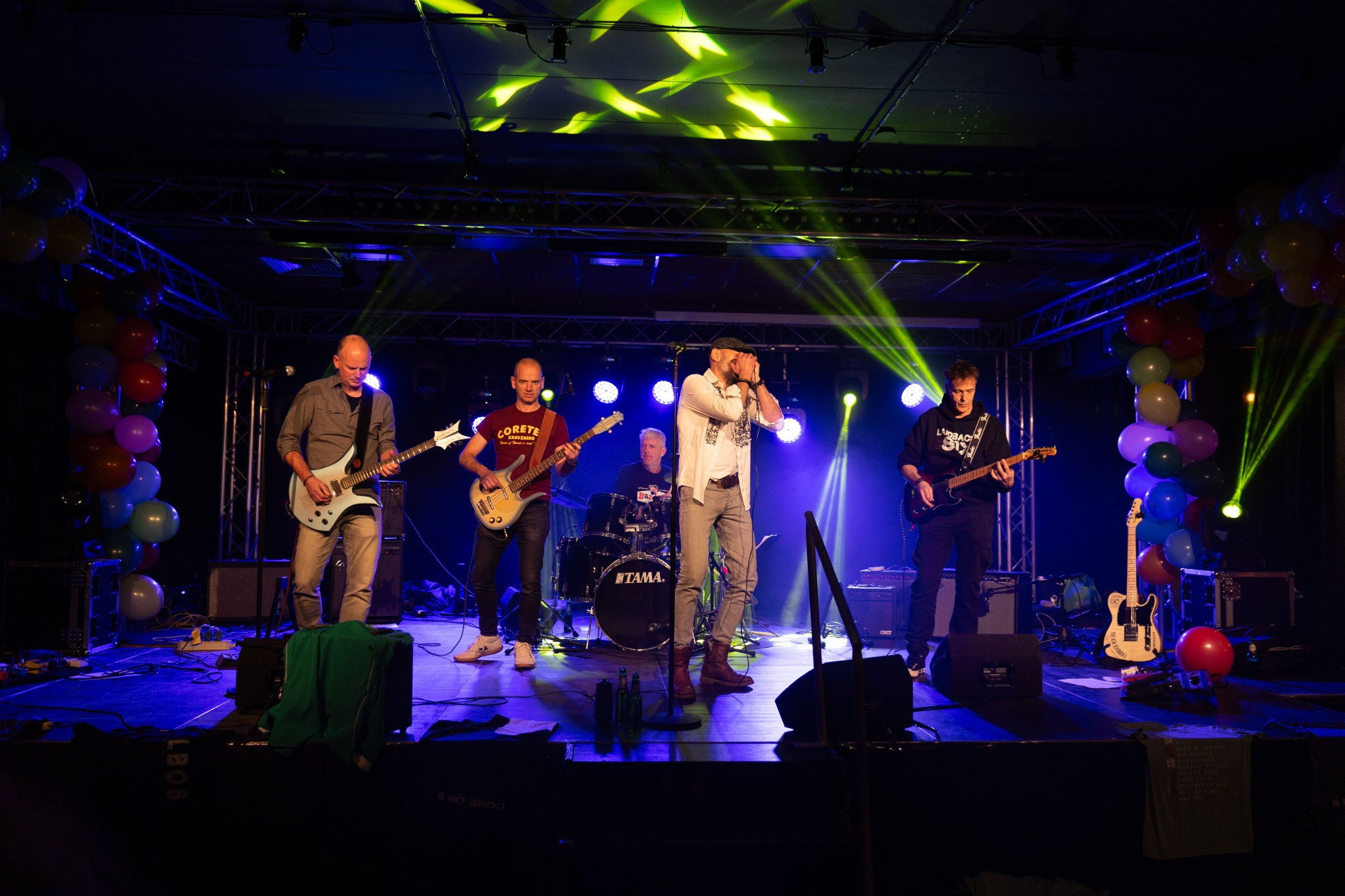 Laidback Old Six live